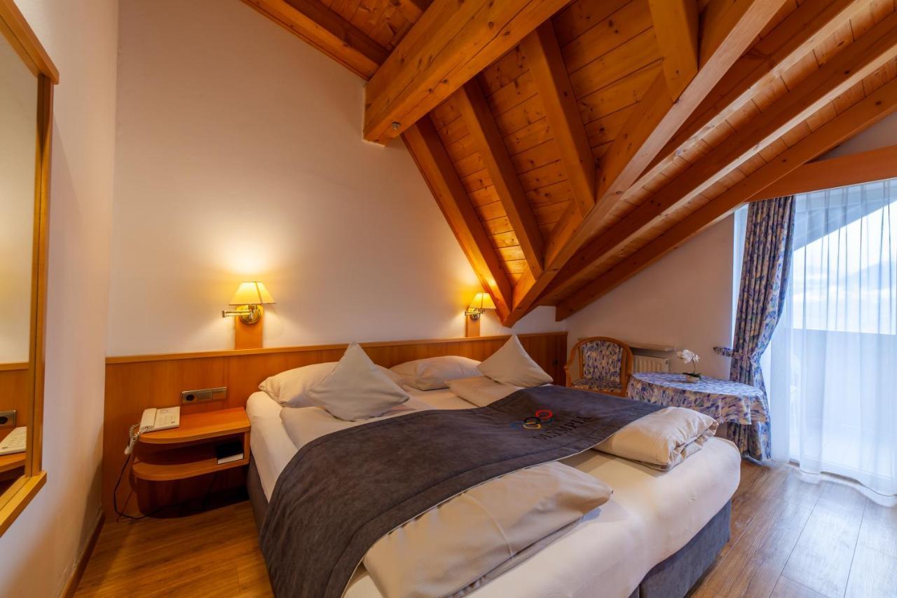 Fruehstuecks-Hotel Olympia Tirolo Ngoại thất bức ảnh