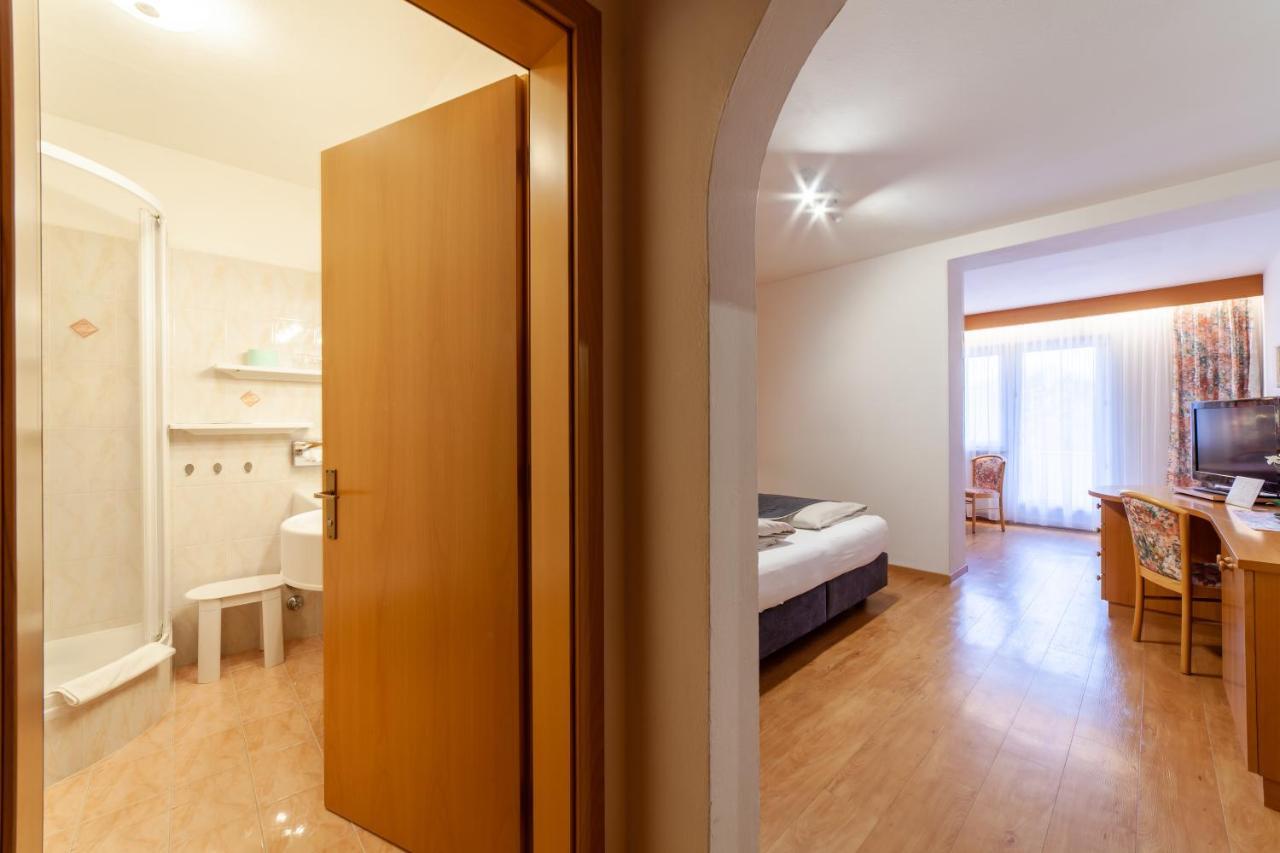 Fruehstuecks-Hotel Olympia Tirolo Ngoại thất bức ảnh