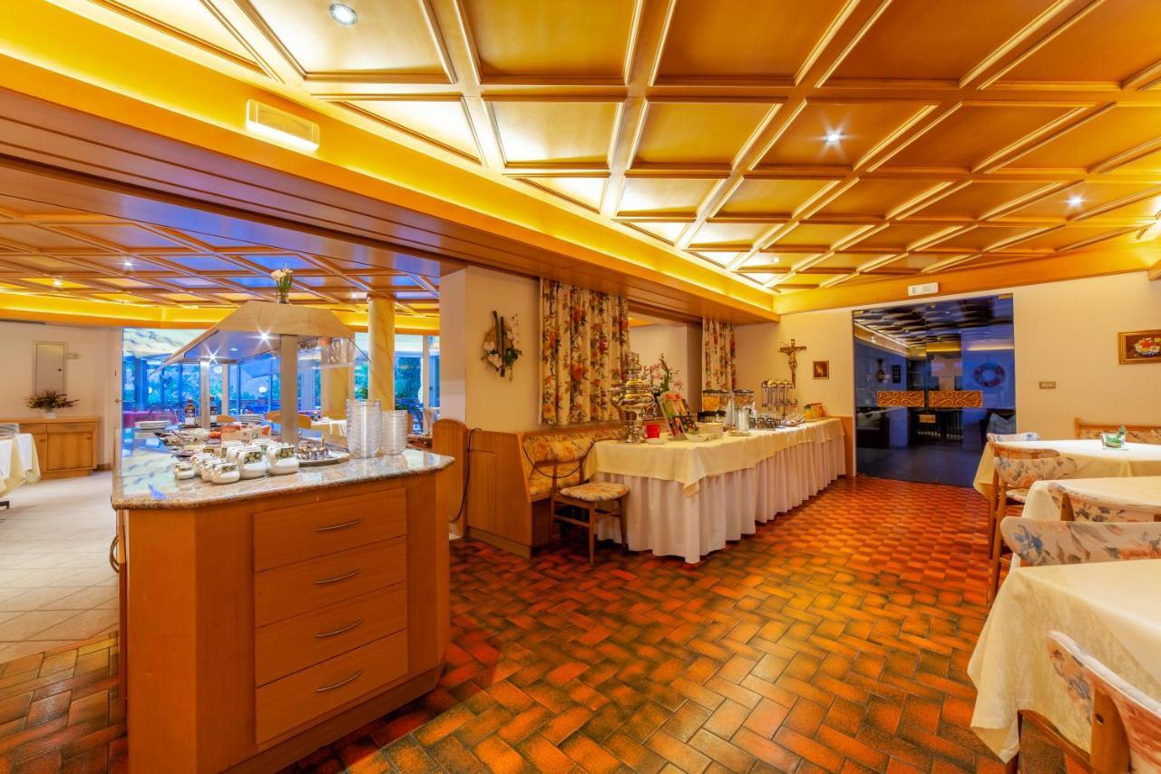 Fruehstuecks-Hotel Olympia Tirolo Ngoại thất bức ảnh