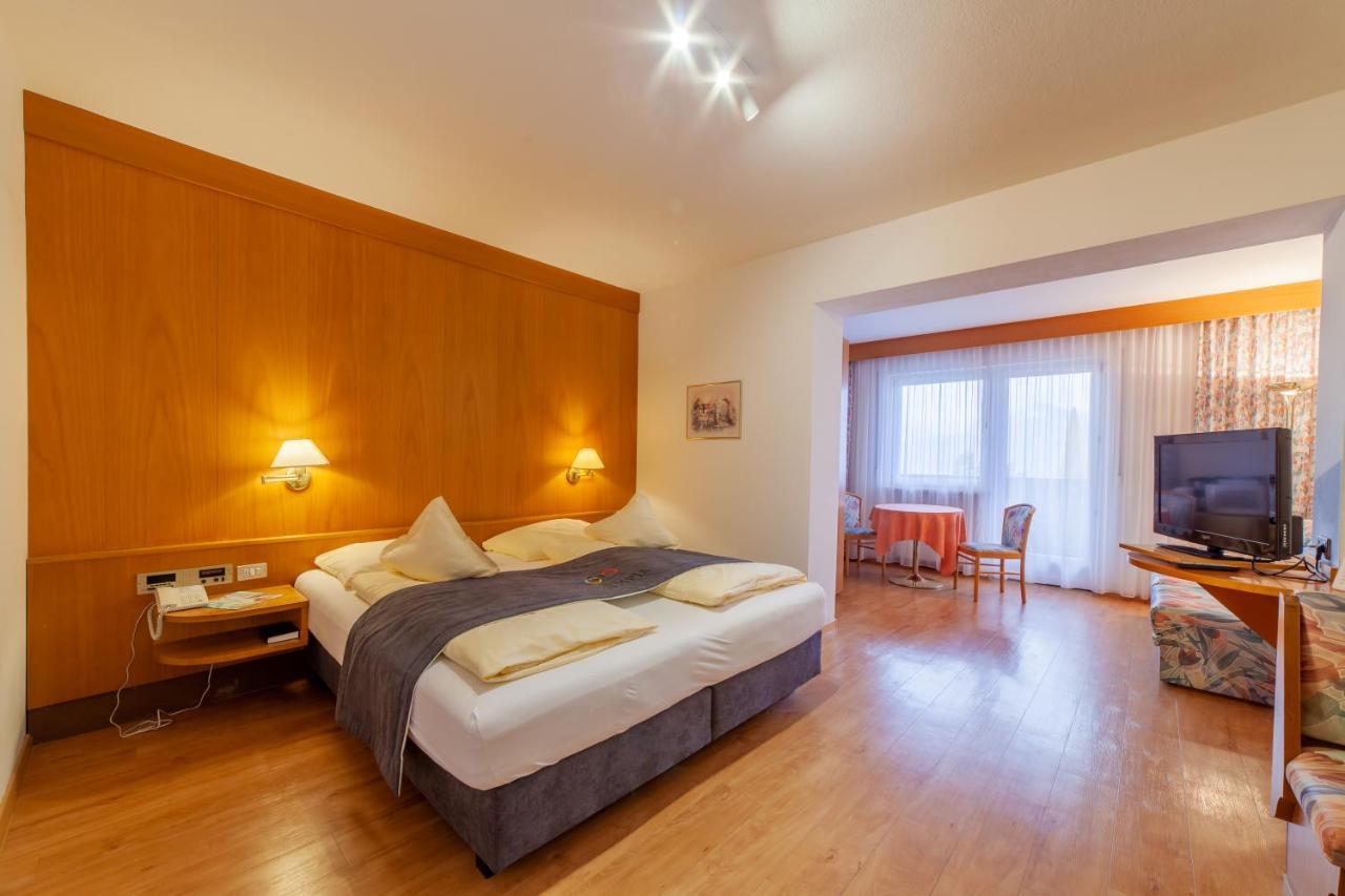 Fruehstuecks-Hotel Olympia Tirolo Ngoại thất bức ảnh