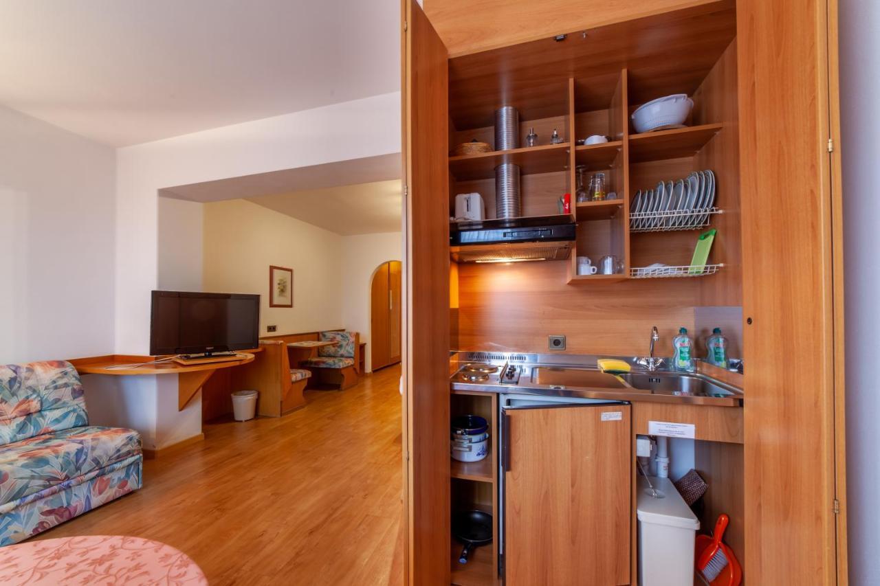 Fruehstuecks-Hotel Olympia Tirolo Ngoại thất bức ảnh