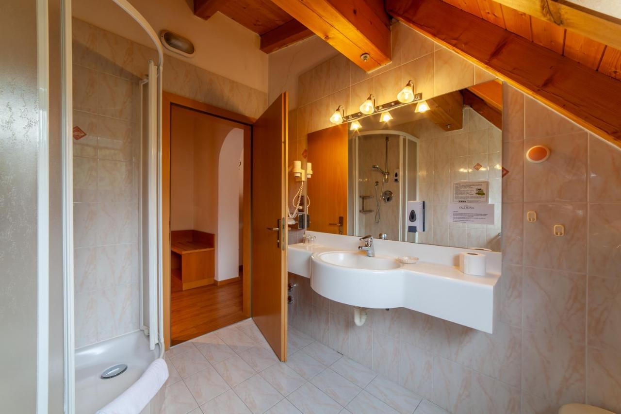 Fruehstuecks-Hotel Olympia Tirolo Ngoại thất bức ảnh