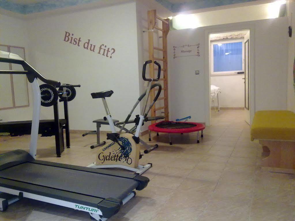 Fruehstuecks-Hotel Olympia Tirolo Ngoại thất bức ảnh