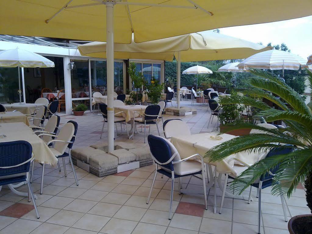 Fruehstuecks-Hotel Olympia Tirolo Ngoại thất bức ảnh