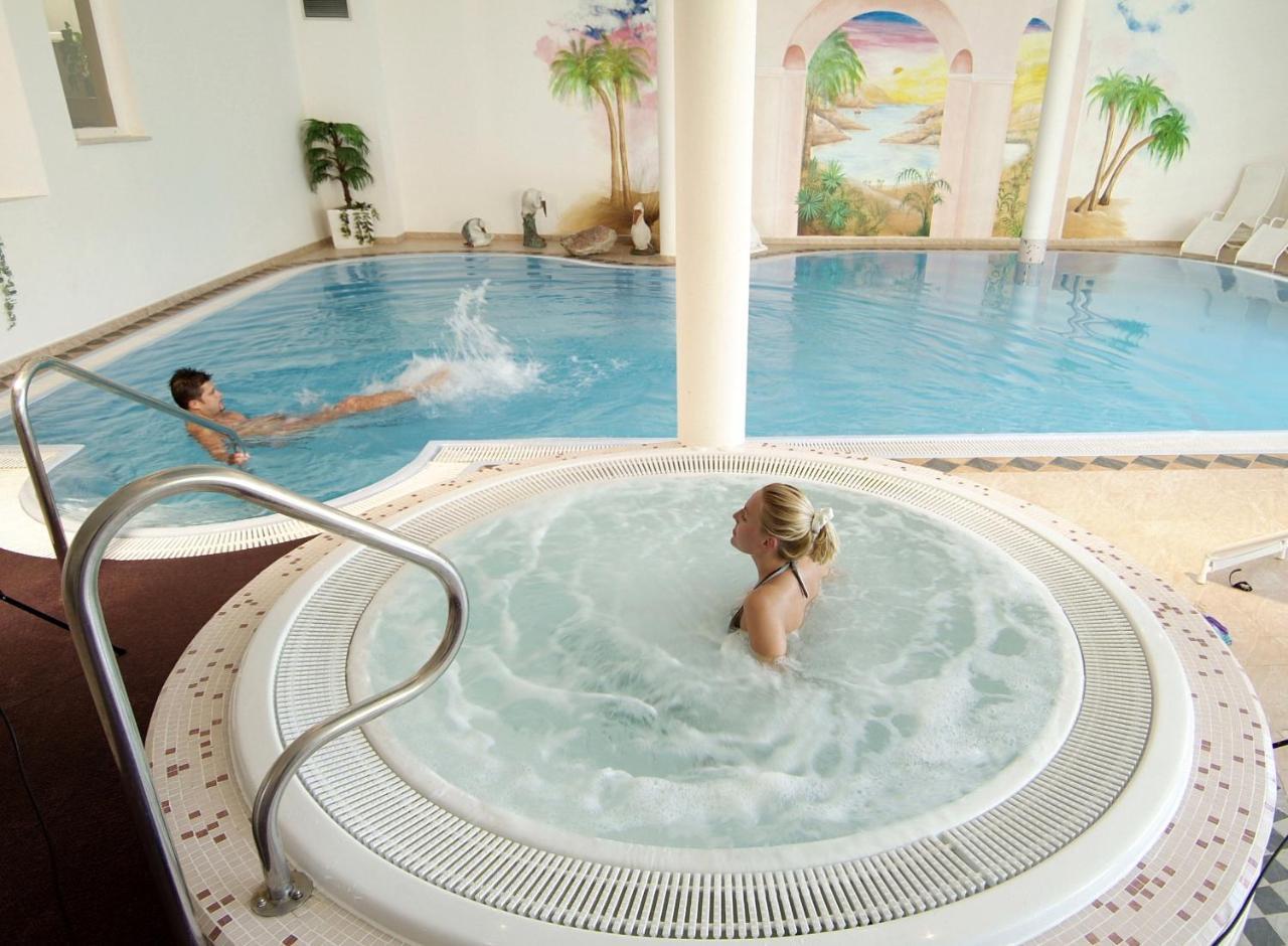 Fruehstuecks-Hotel Olympia Tirolo Ngoại thất bức ảnh