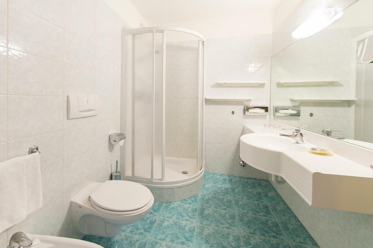 Fruehstuecks-Hotel Olympia Tirolo Ngoại thất bức ảnh